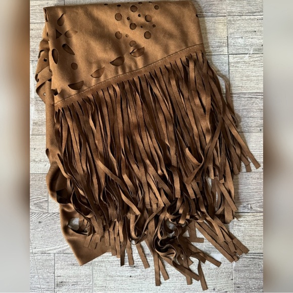Retro, Contempo, Starburst Design, Faux Suede, Oversized Fringe Shawl - Picture 5 of 9